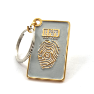 Te Papa keyring - 25mm, 1 Colour Enamel, Gold Plated, 25mm Split Ring Keychain